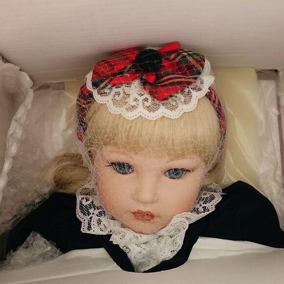 NIB Marie Osmonds Fine Porcelain Toddler Cassidy Doll Limited Edition - Picture 1 of 13